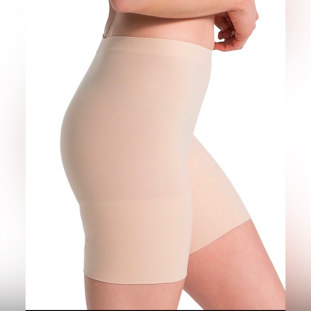SPANX Women's Shapewear Shorts - Nude